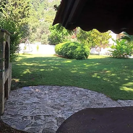 Sleeps 24 Pool Air Con Wifi Villa